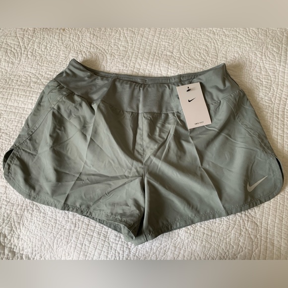 Nike Dri-Fit running short - Picture 1 of 9